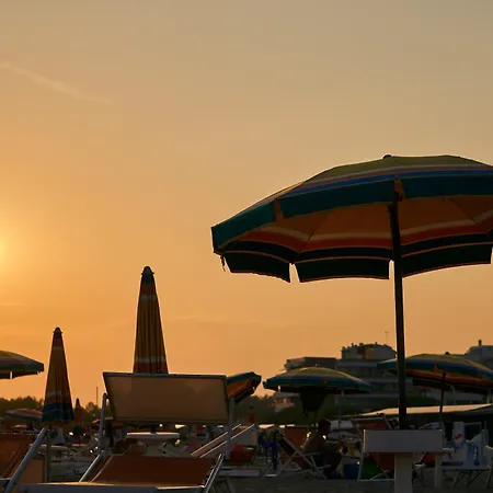 Flat For Six Guests By The Sea - Beahost Apartment Bibione
